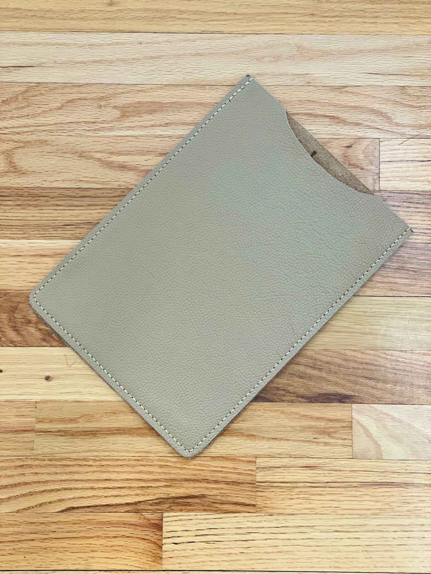 Pebbled leather 13 inch Laptop sleeve - Light Brown