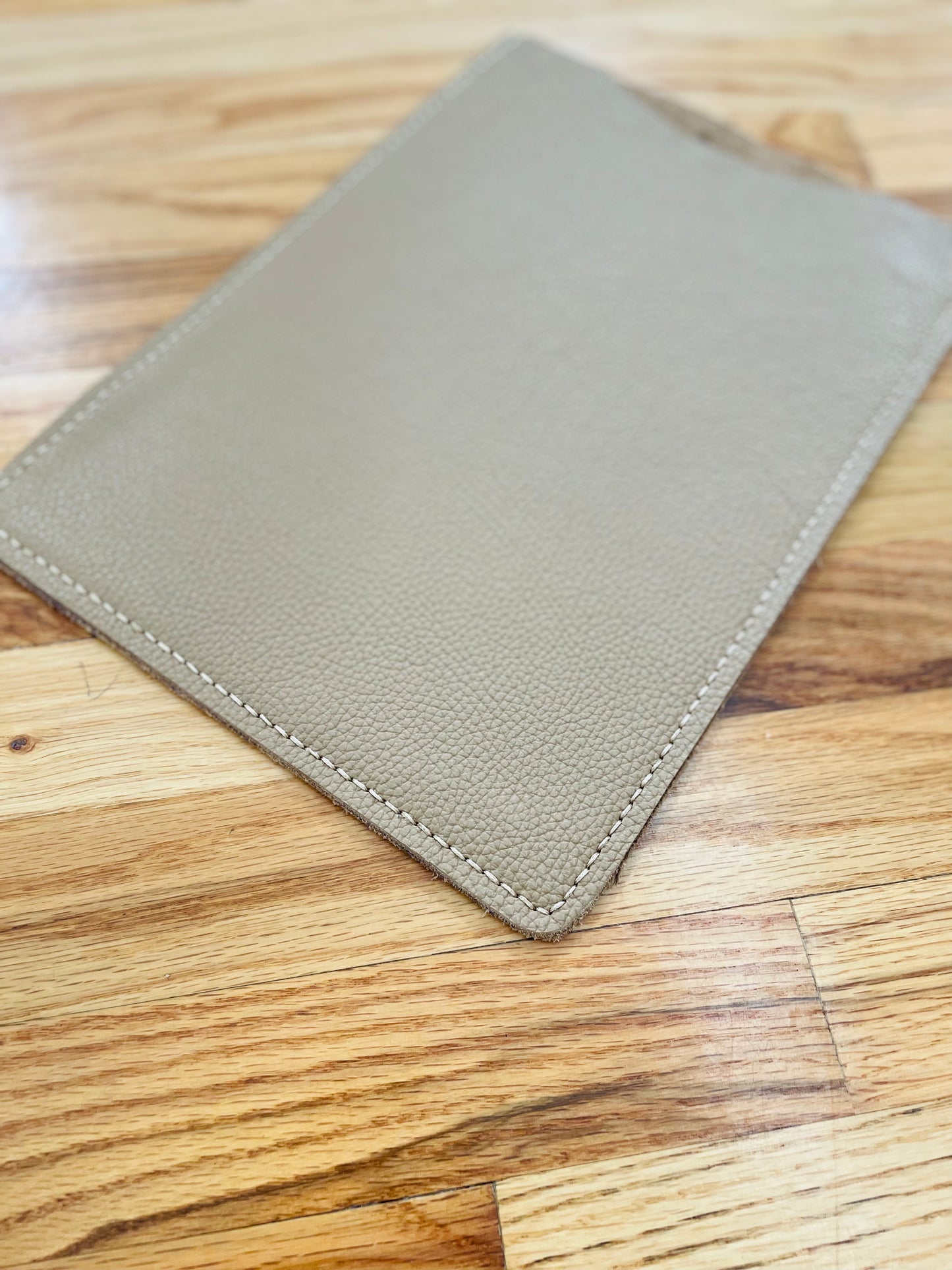 Pebbled leather 13 inch Laptop sleeve - Light Brown
