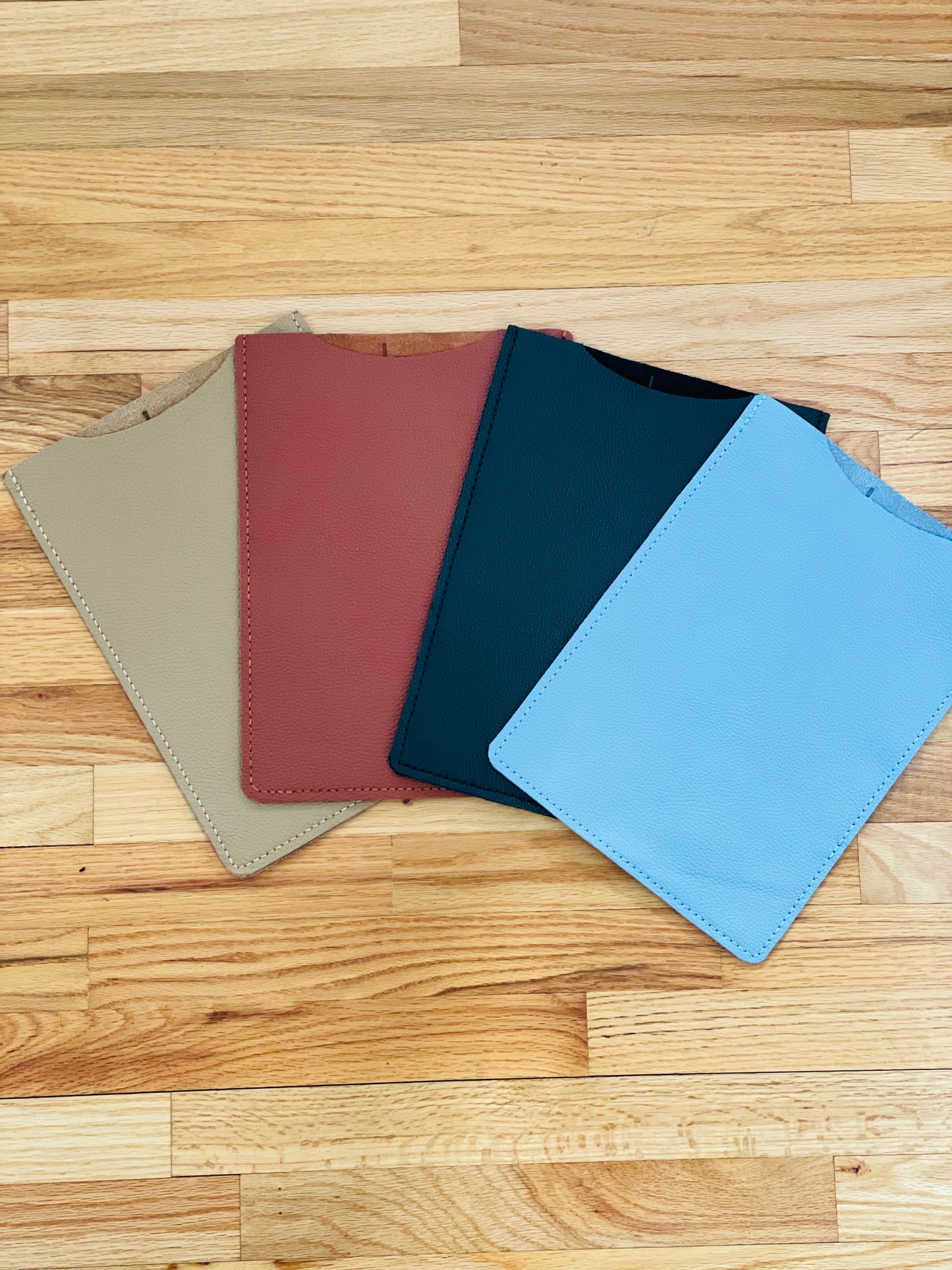 Pebbled leather 13 inch Laptop sleeve - Light Brown