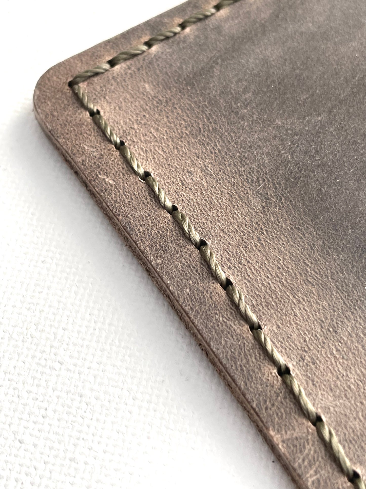 Minimalist Card Holder - Distressed Gray