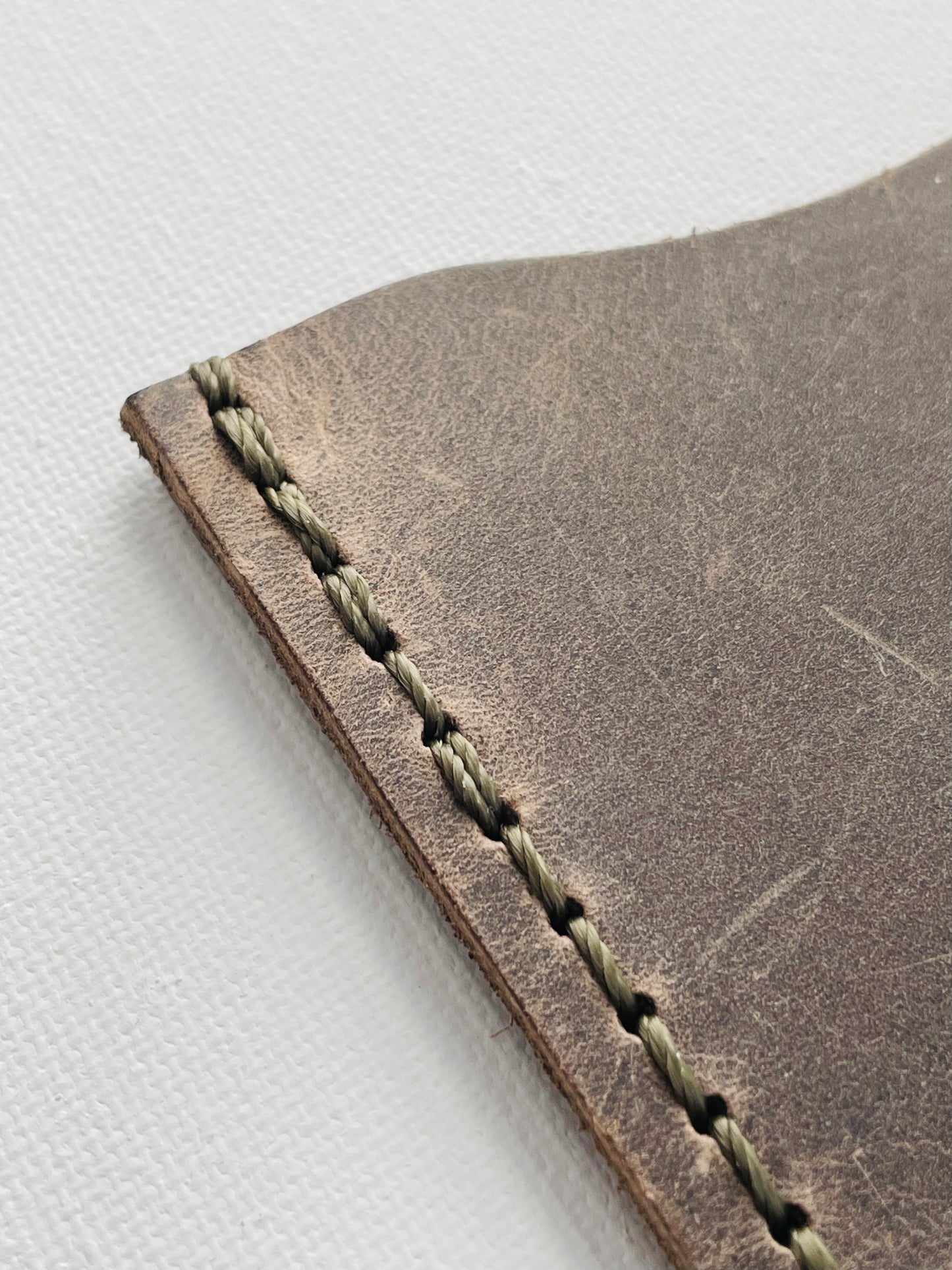 Minimalist Card Holder - Distressed Gray